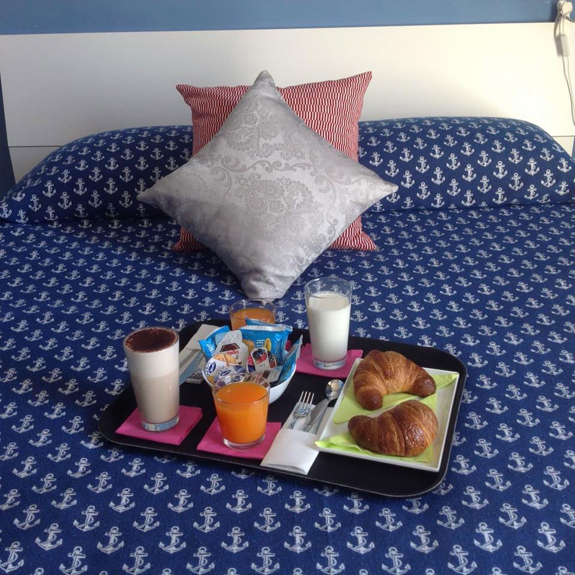 Re Ferdinando Bed & Breakfast Napoli Ngoại thất bức ảnh