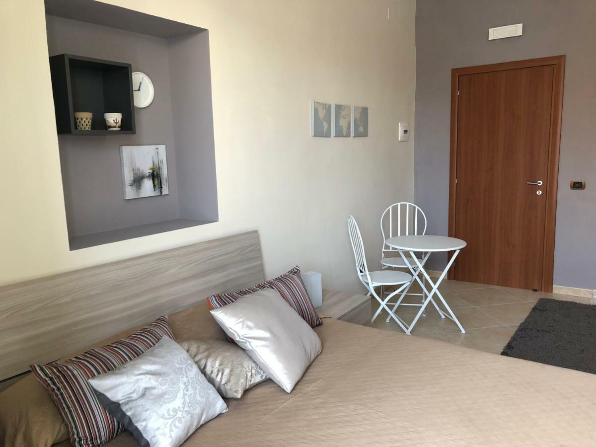Re Ferdinando Bed & Breakfast Napoli Ngoại thất bức ảnh