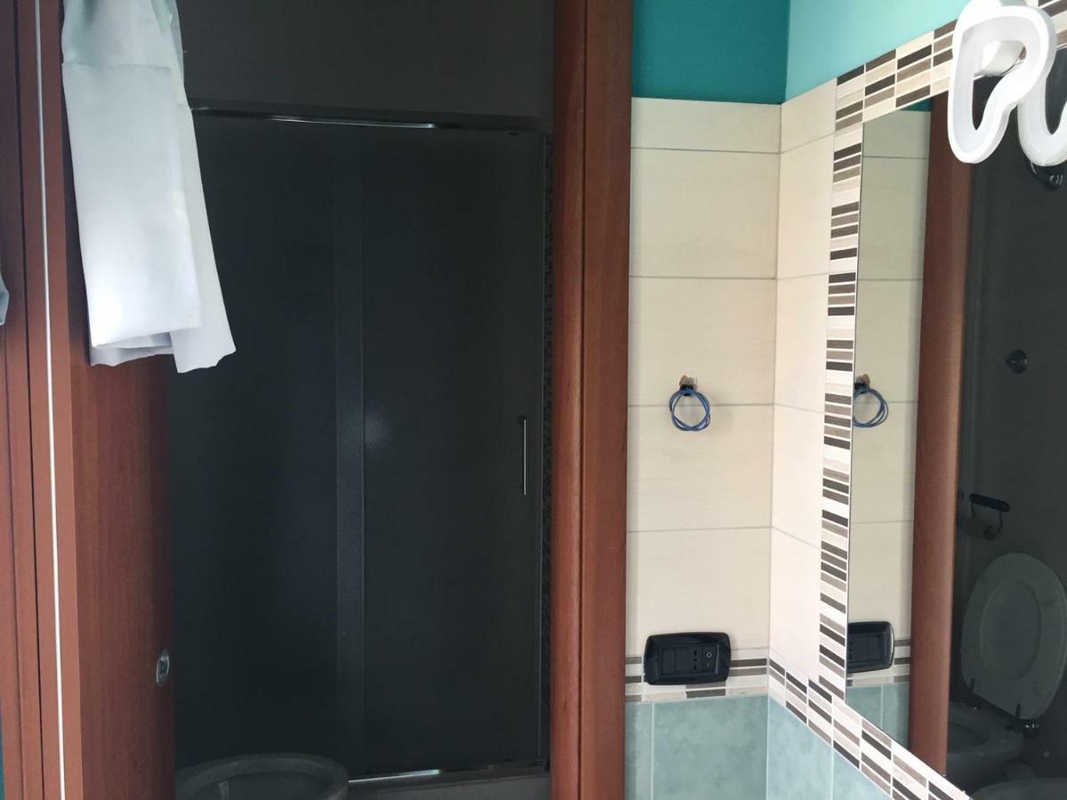 Re Ferdinando Bed & Breakfast Napoli Ngoại thất bức ảnh
